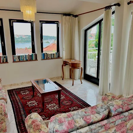 Apartman Seaside - Basic For Families, Groups And Budget Travelers Pješčana Uvala